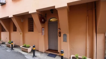 Ingresso casa miramonte