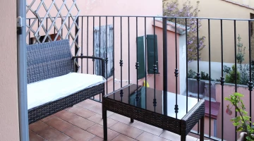 Terrazzino con sedute