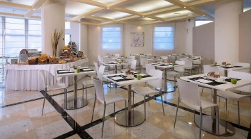 Salle de petit-déjeuner