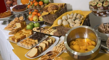 Buffet petit-déjeuner continental