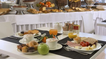 Options sucrées et salées pour le petit-déjeuner