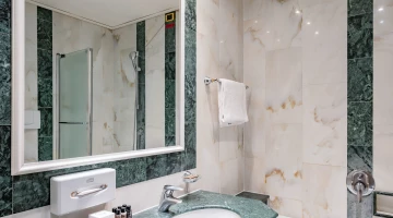 Bagno con vasca
