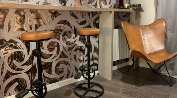 Double bedroom travel table