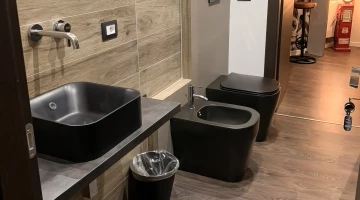 Private bathroom travel room
