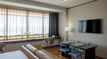 Junior suite living room