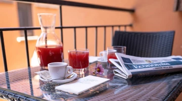 Colazione in balcone privato