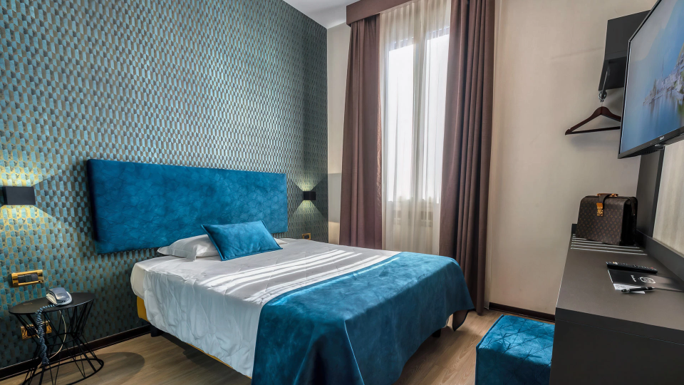 Camera singola con letto alla francese