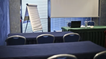 Salle de conférence équipée