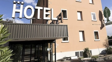 Hotelaußenbereich