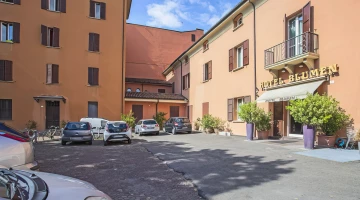 Exterior of the Blumen Hotel