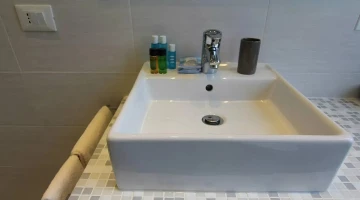 Particolare del lavabo
