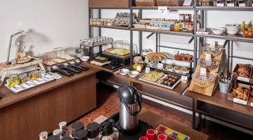 Sweet and savoury breakfast buffet