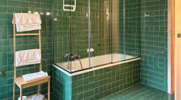 Bathroom with tub
