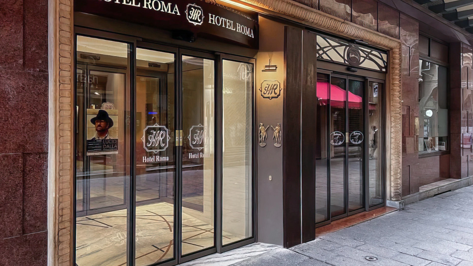 Hotel Rome Entrance