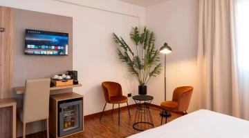 Chambre confort avec smart tv et minibar