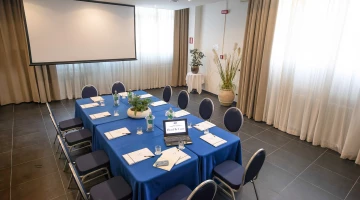 Meeting room with projection screens