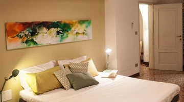 Green Room with double bed