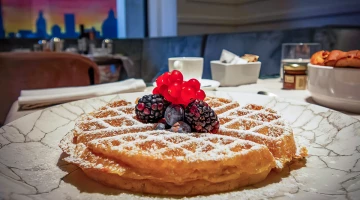Waffle con frutti rossi
