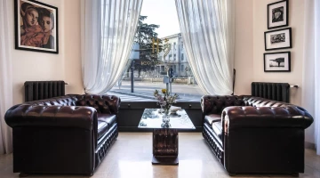 Common room with sofas