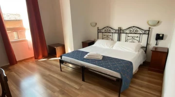 Zimmer mit Parkett