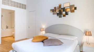 Junior suite with private bathroom