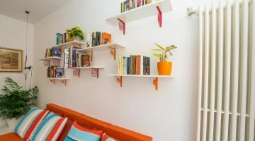 Library in the common relaxation room