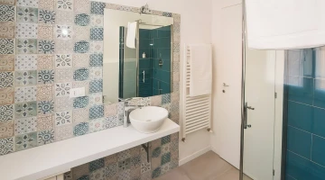 Bathroom with shower box