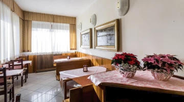 Breakfast room