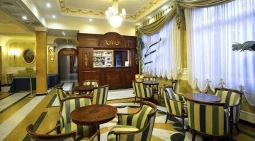 Lobby bar