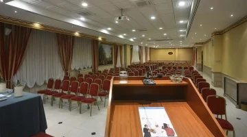 Rome room with capacity for 300 people