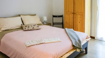 Double bedroom with wardrobe
