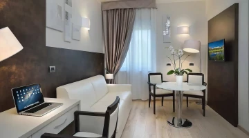 Wohnzimmer mit Schlafsofa