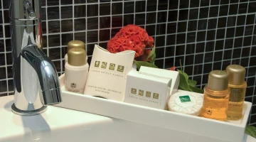 Bathroom courtesy service
