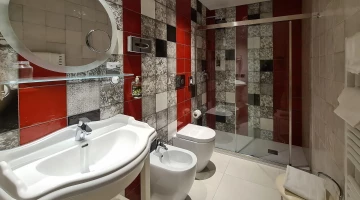 Bagno privato con box doccia