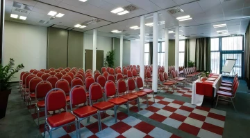 Geschäftsraum mit Theateraufteilung