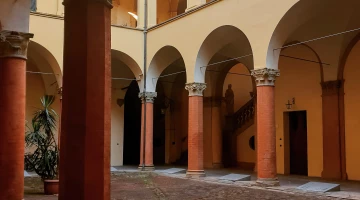 Internal courtyard of the palace