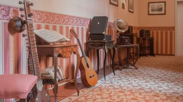 Collection of antiques on the floor of the rooms