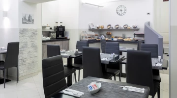 Breakfast room