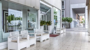 Elite Hotel Suite Exterior