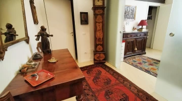 Suite entrance