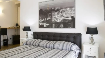 Chambre avec machine à café et mini-bar