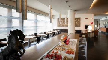 Breakfast room