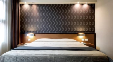 Double bedroom bed