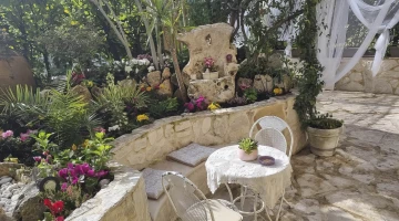 Relaxation corner in the garden