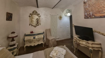 Detail of furnishings in the room