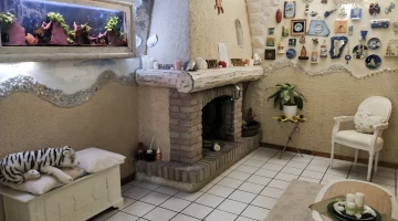 Apartment with fireplace corner