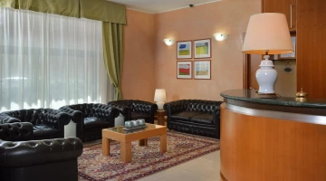 Lounge in the hall