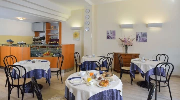 Breakfast room