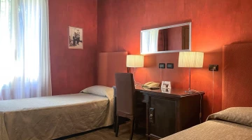 Standard double room with single beds