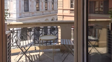 Balcone camera con vista